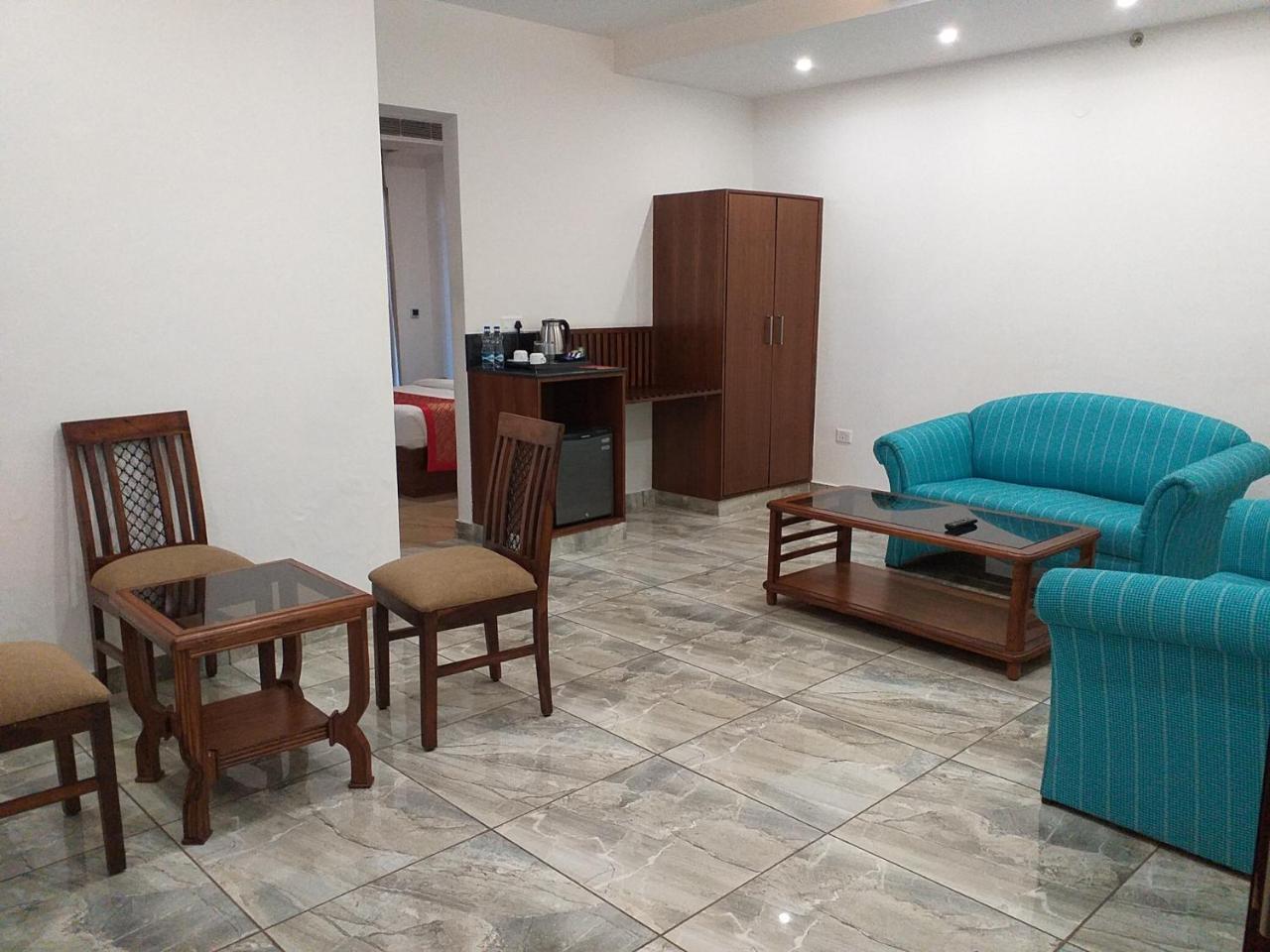Grand Hotel Nawanshahr Nawashahr Exterior photo